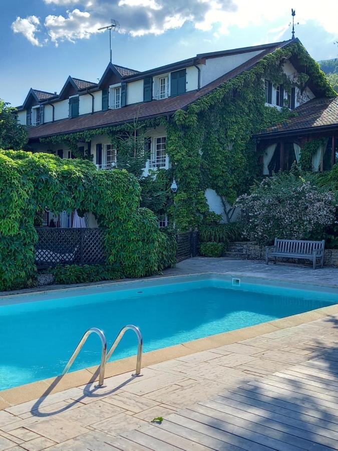 Auberge Des Chasseurs Échenevex Eksteriør bilde